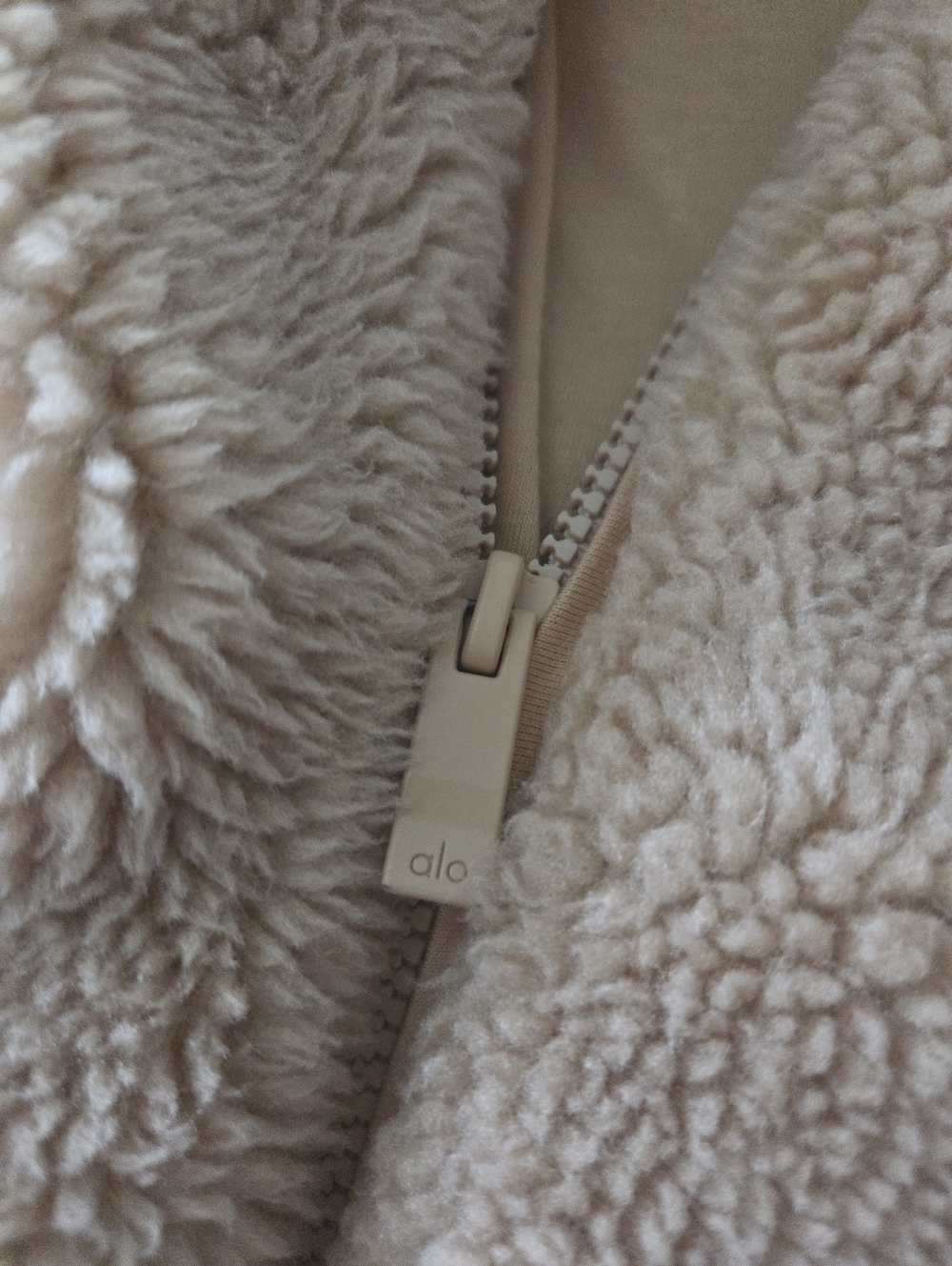 ALO Yoga Tan Sherpa Hoodie Jacket - Picture 2 of 9